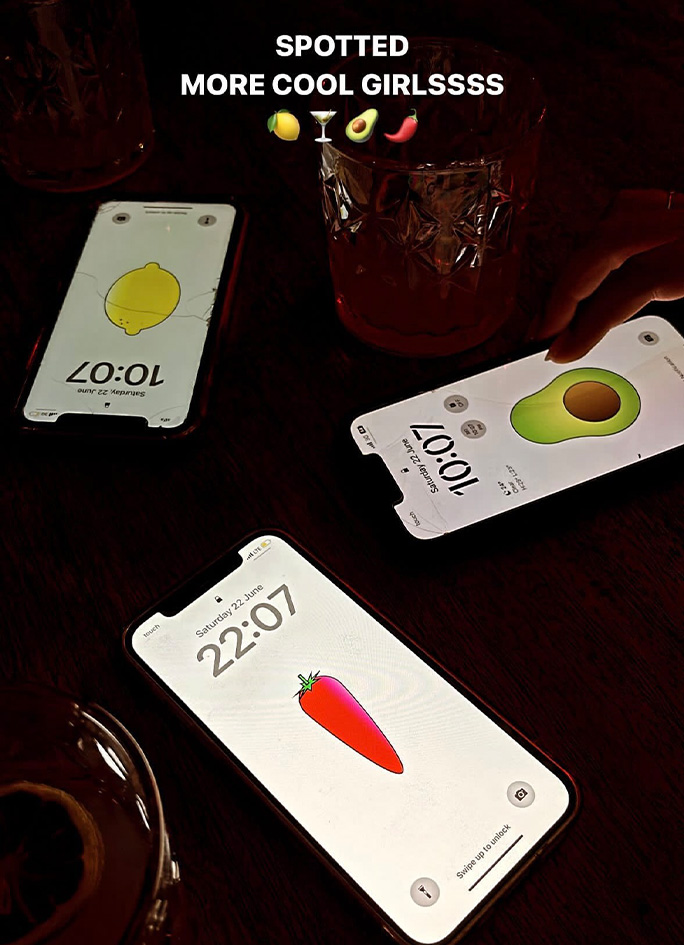 Fonds d'écran pour téléphones mobiles avec des illustrations de fruits et légumes du jeu de cartes Le Rush